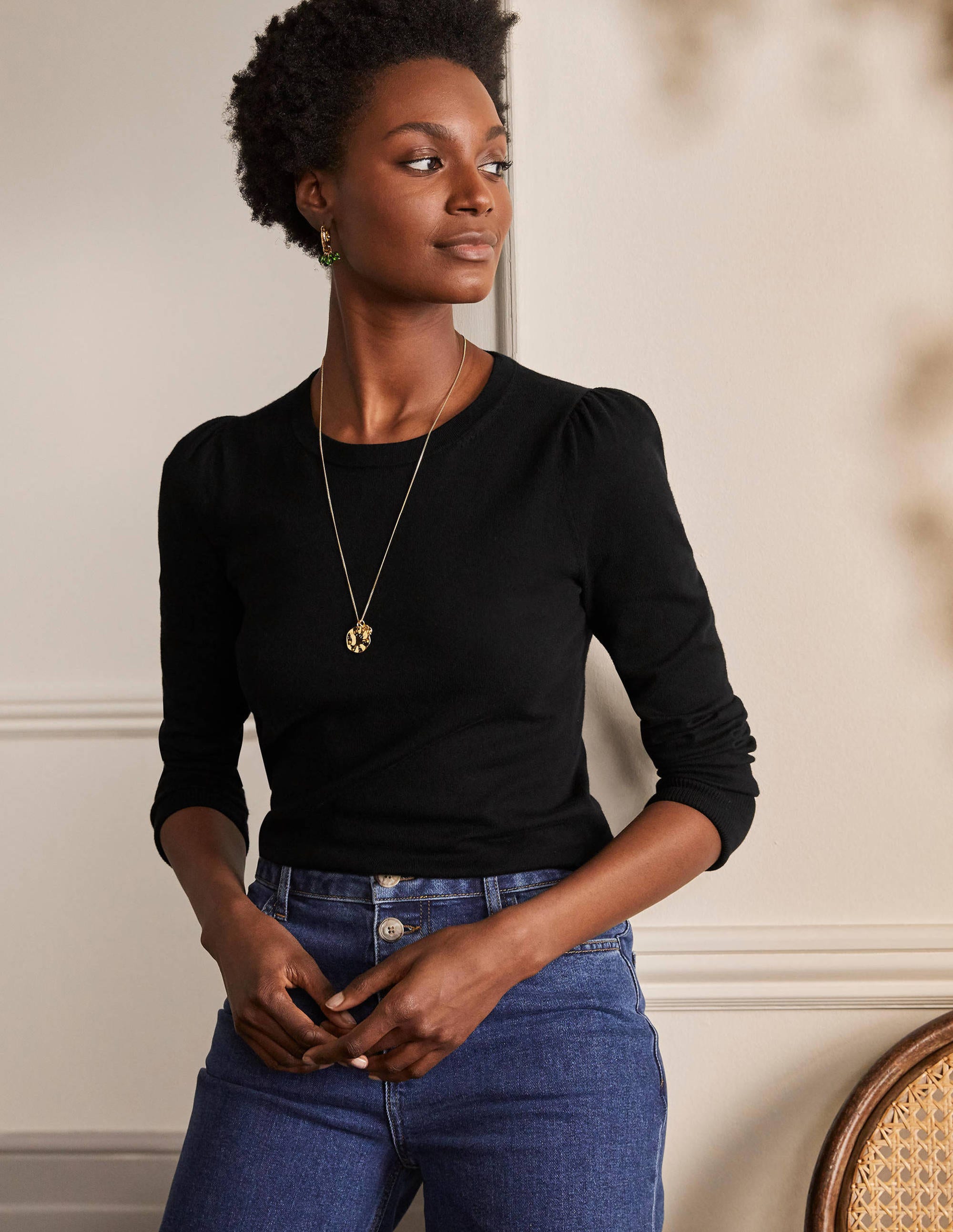 Pull col rond en coton BLK Femme Boden, Black