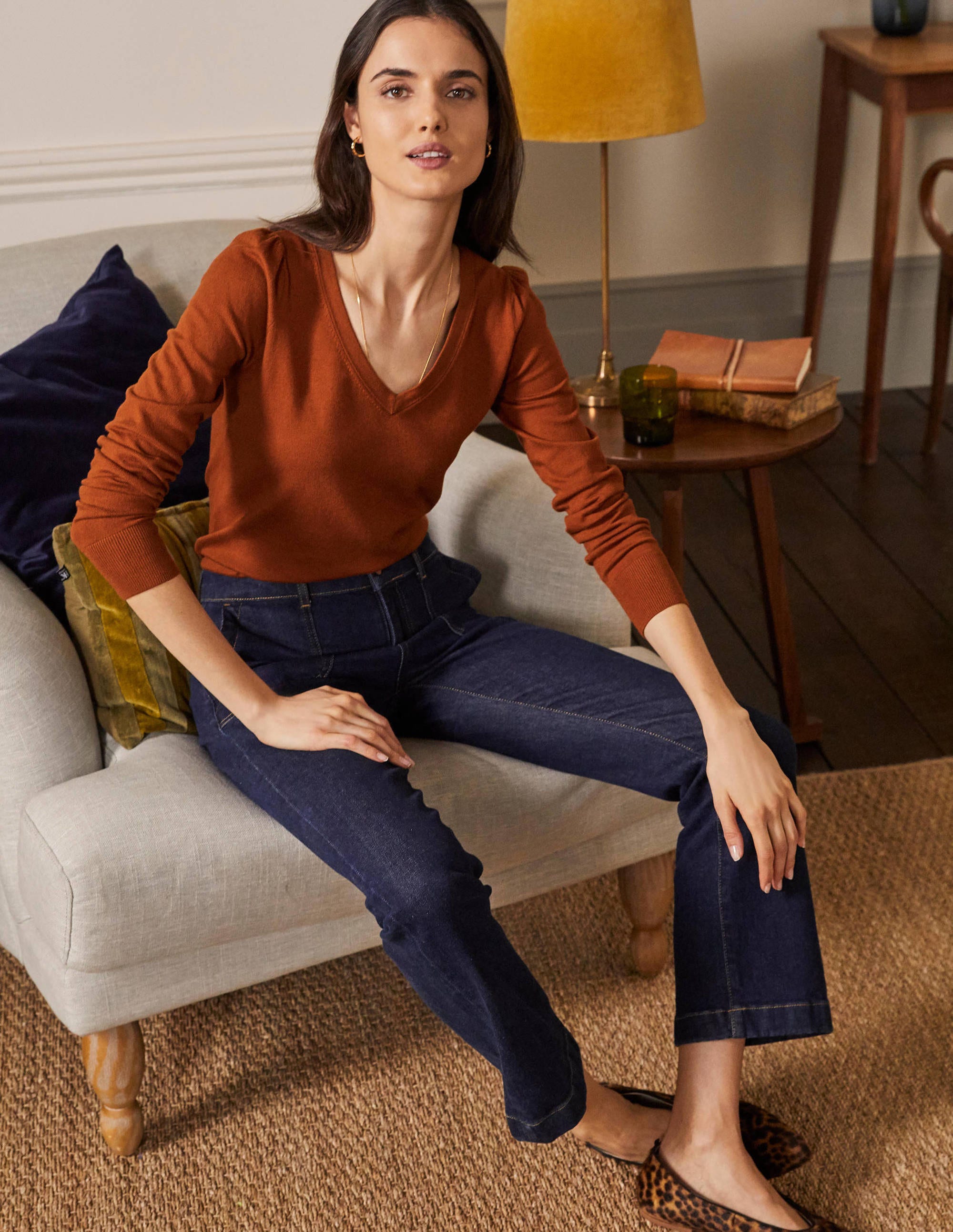 Pull col V en coton BRN Femme Boden, Brown
