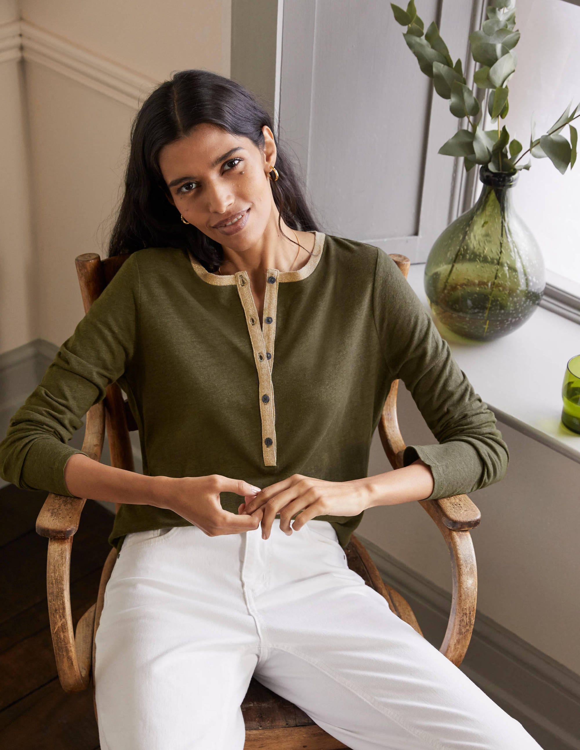 T-shirt étincelant en lin à col tunisien KHK Femme Boden, Khaki