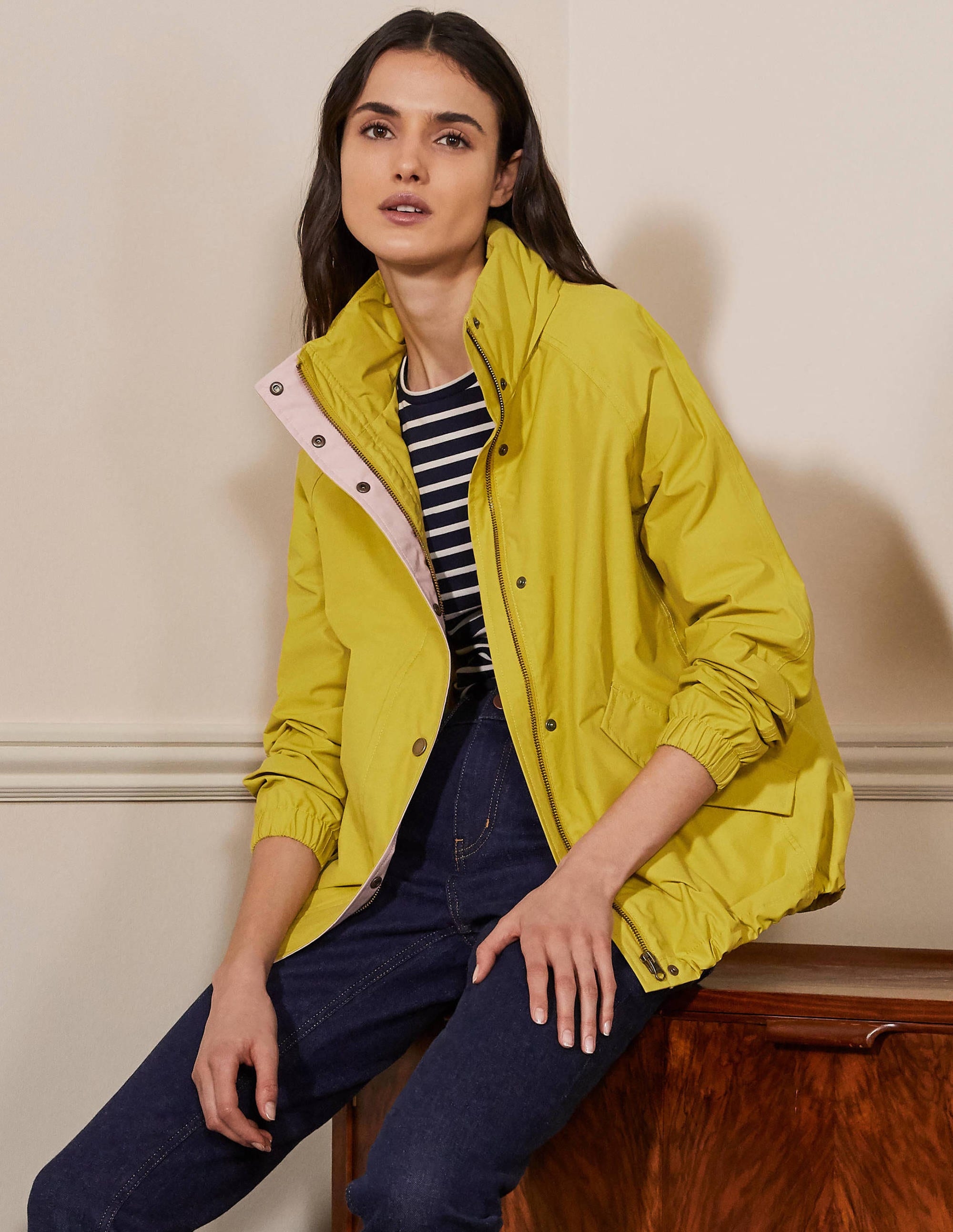 Veste à capuche imperméable YEL Femme Boden, Yellow