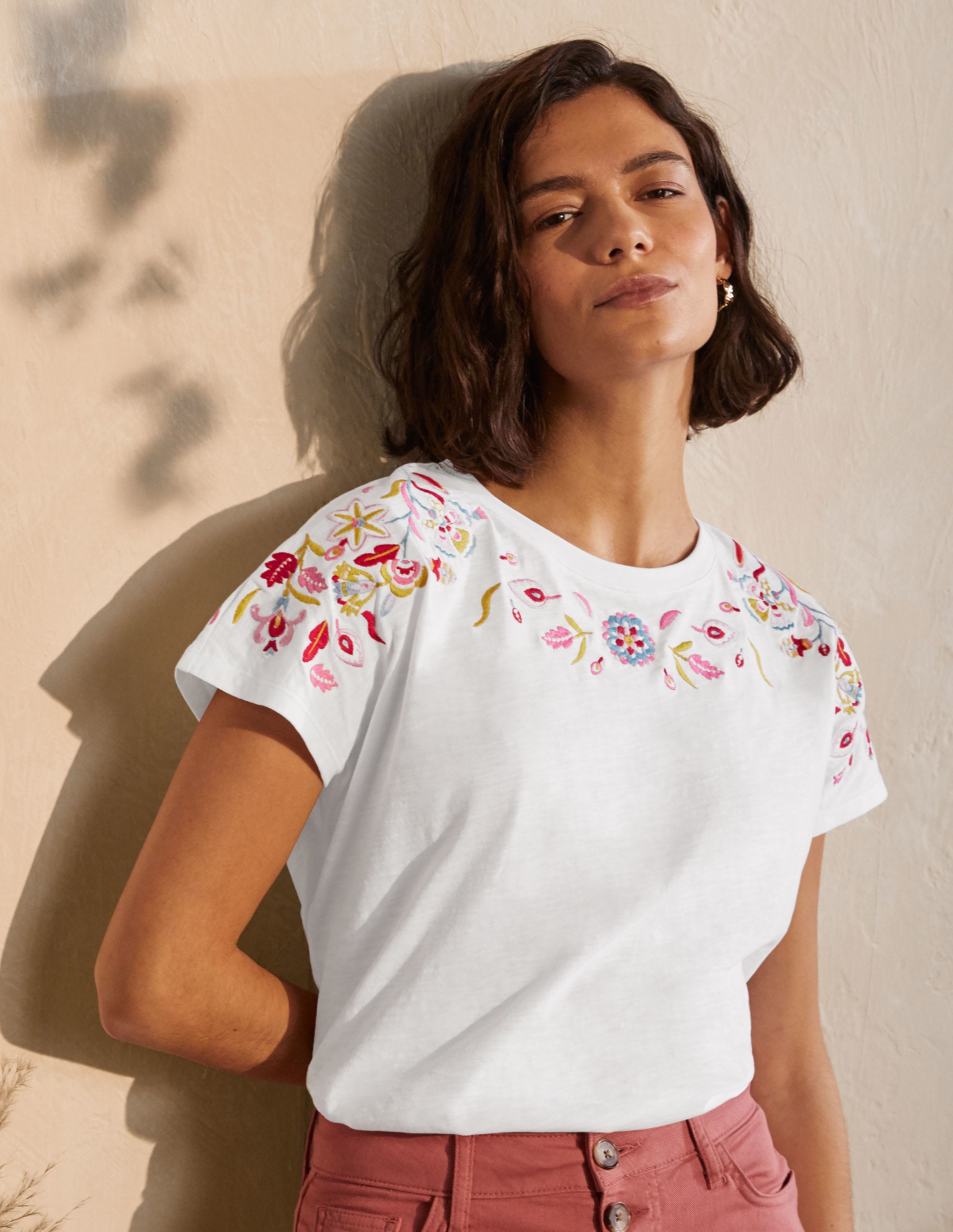 T-shirt Lena brodé en jersey MUL Femme Boden, Blanc