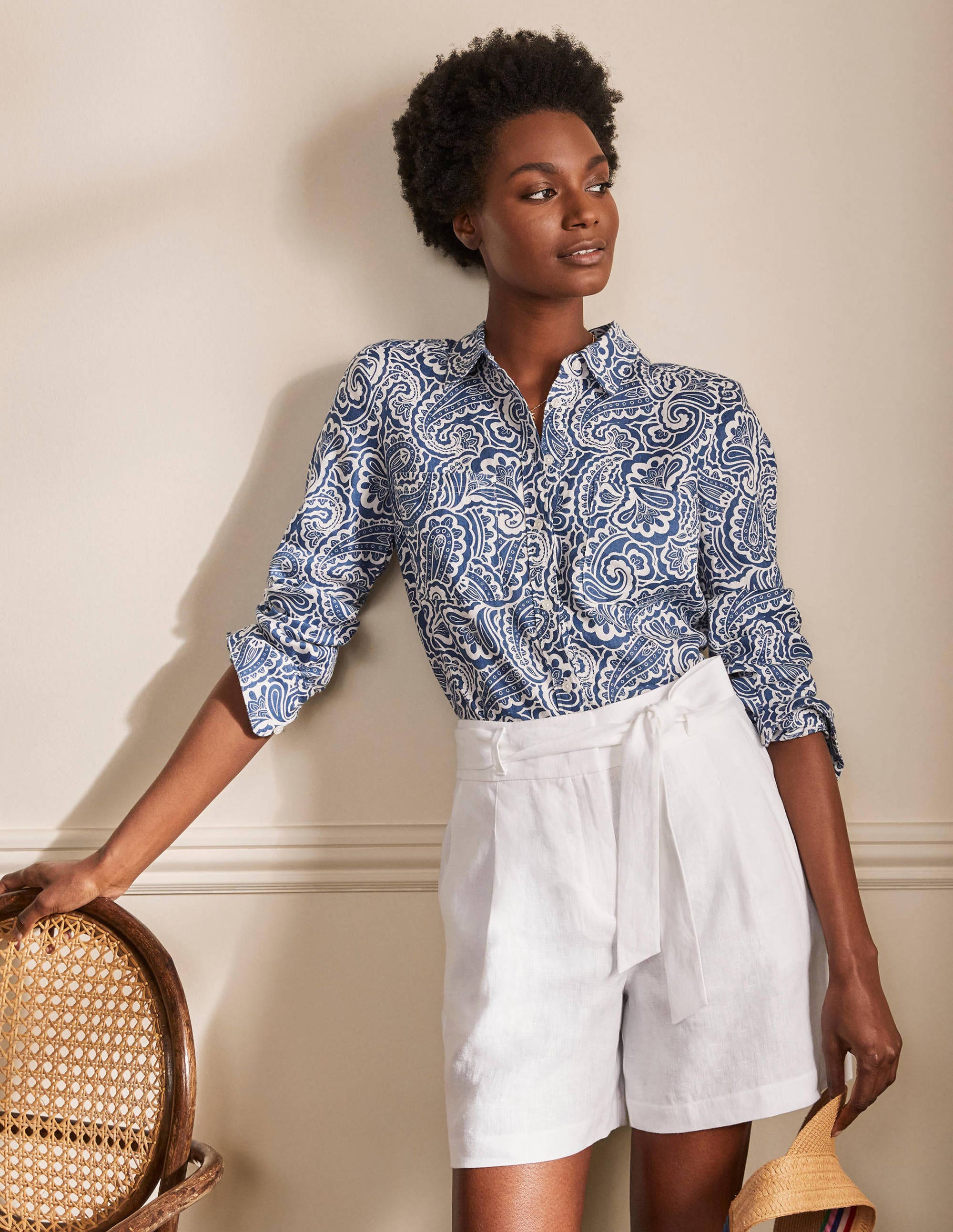 Short à taille froncée en lin WHT Femme Boden, White