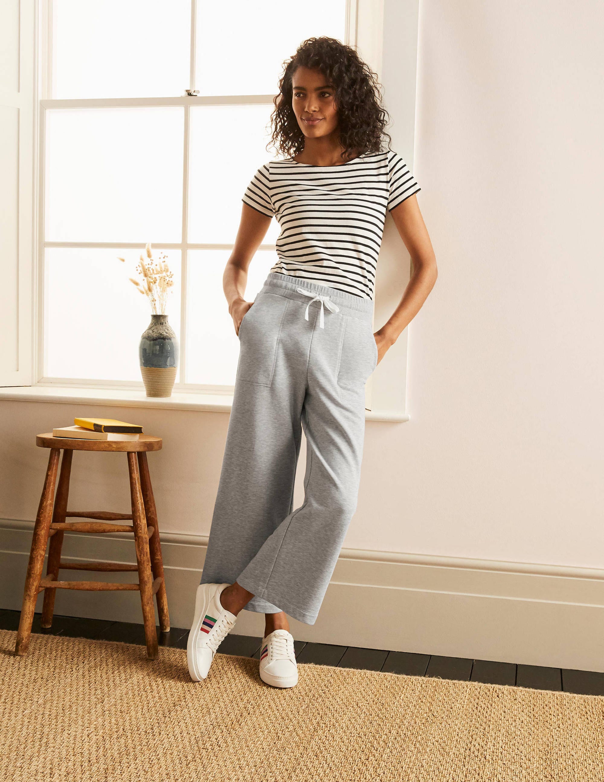 grey cropped joggers