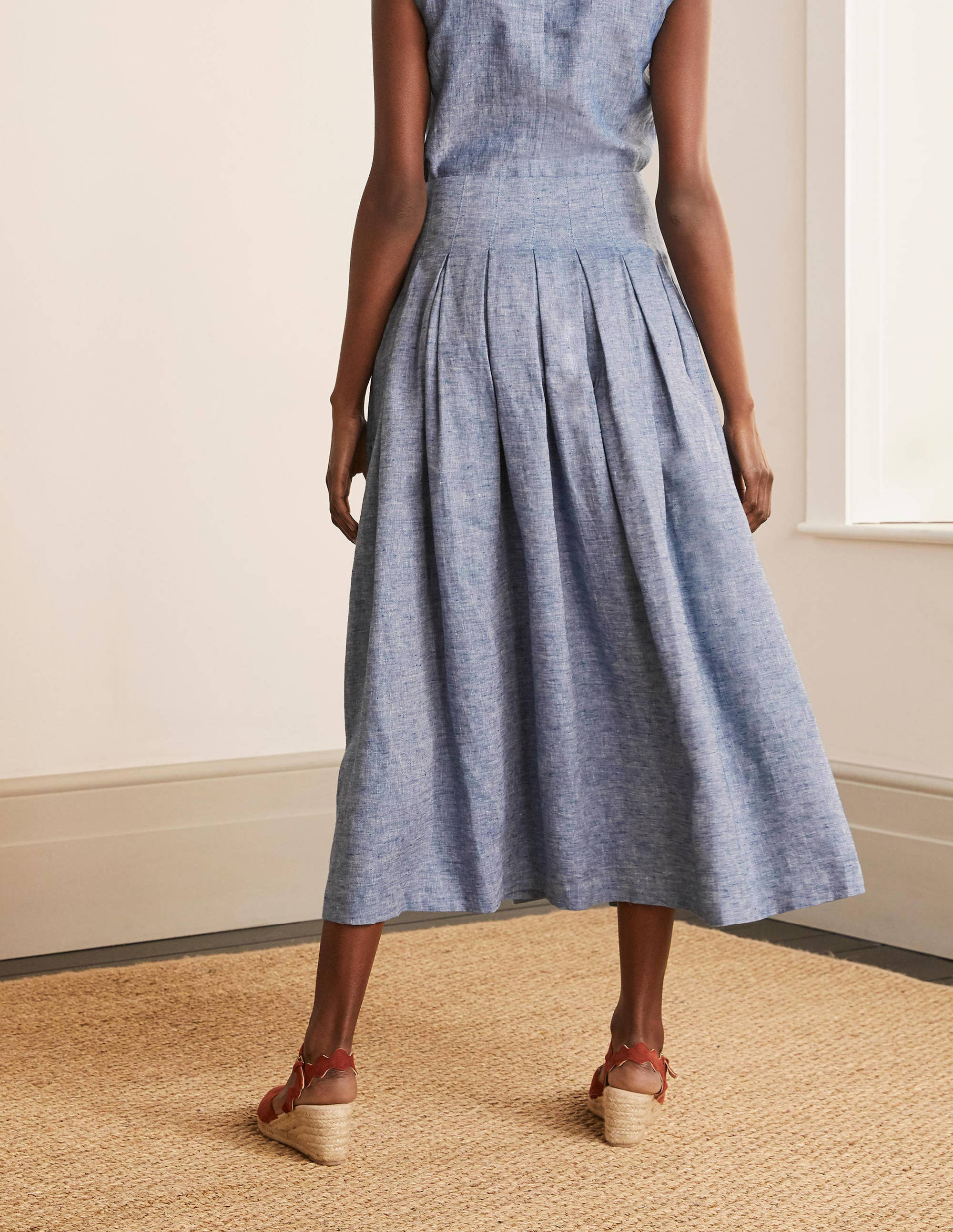 Lydia Linen Pleated Skirt Chambray Boden UK