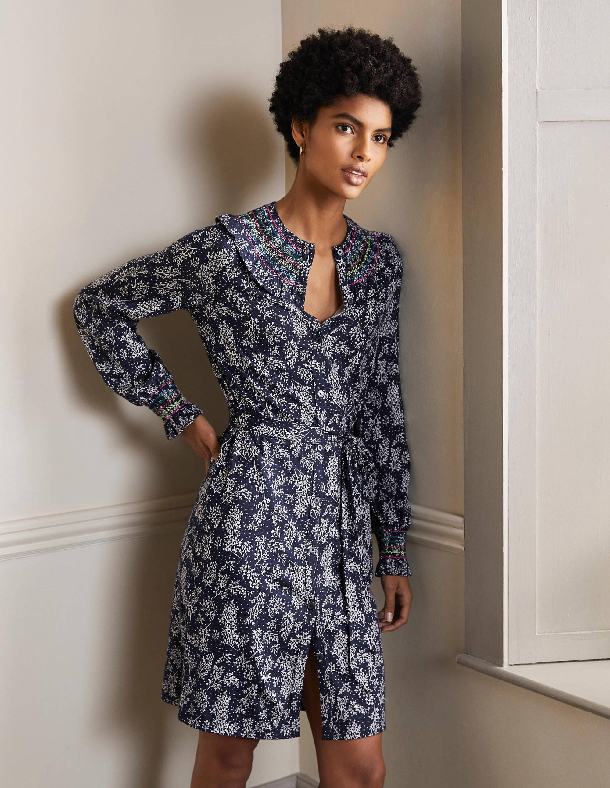 Robe en jersey à smocks NVY Femme Boden, Navy