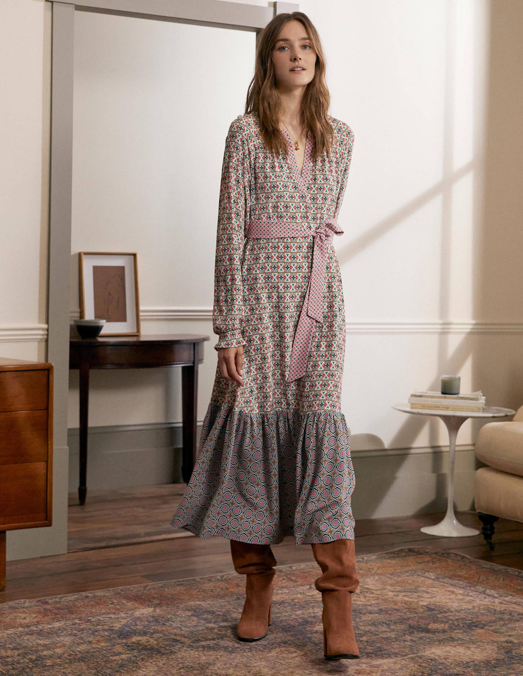 Robe midi à ourlet volanté IVO Femme Boden, Ivory