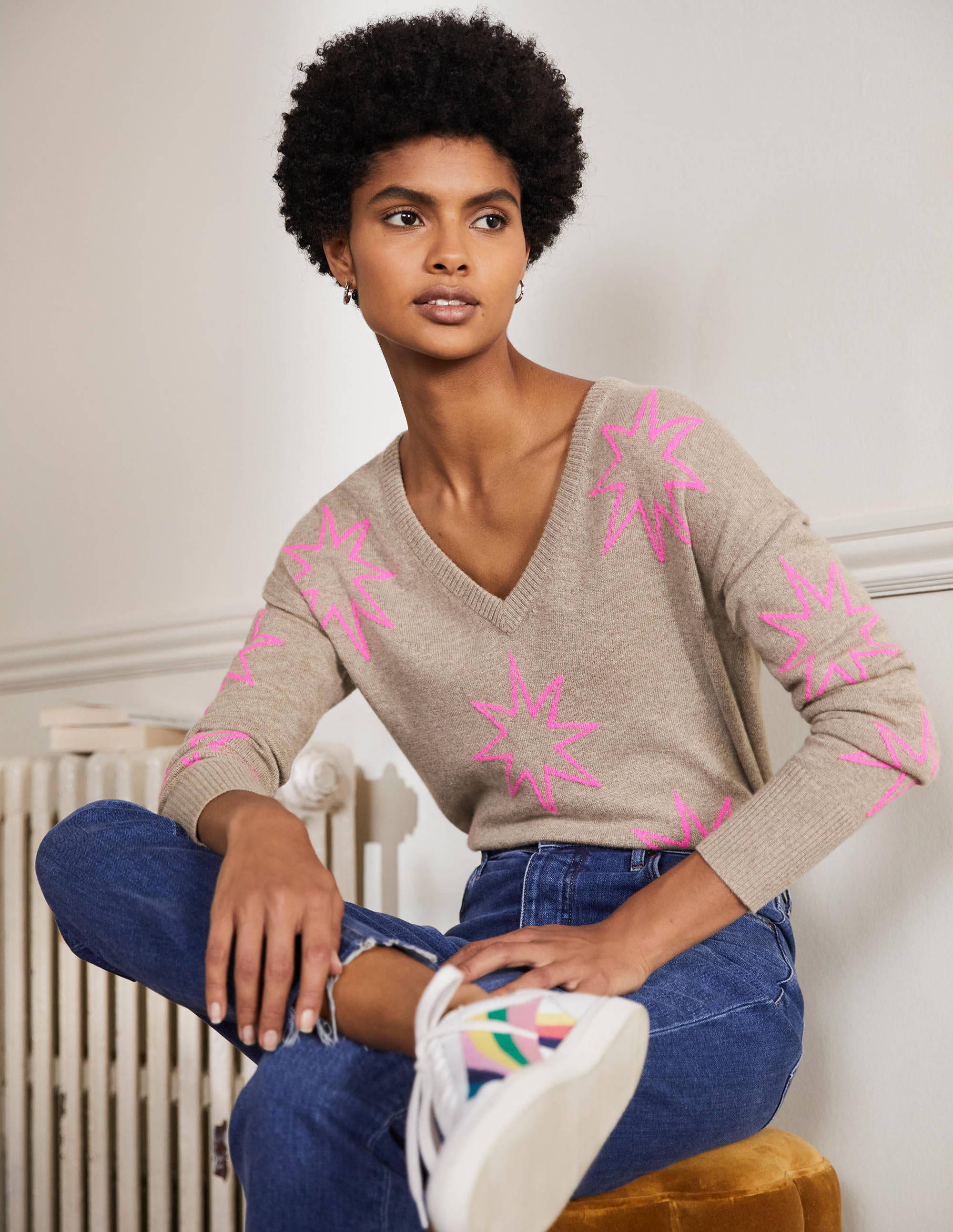 Pull col V décontracté en cachemire MNK Femme Boden, Grey