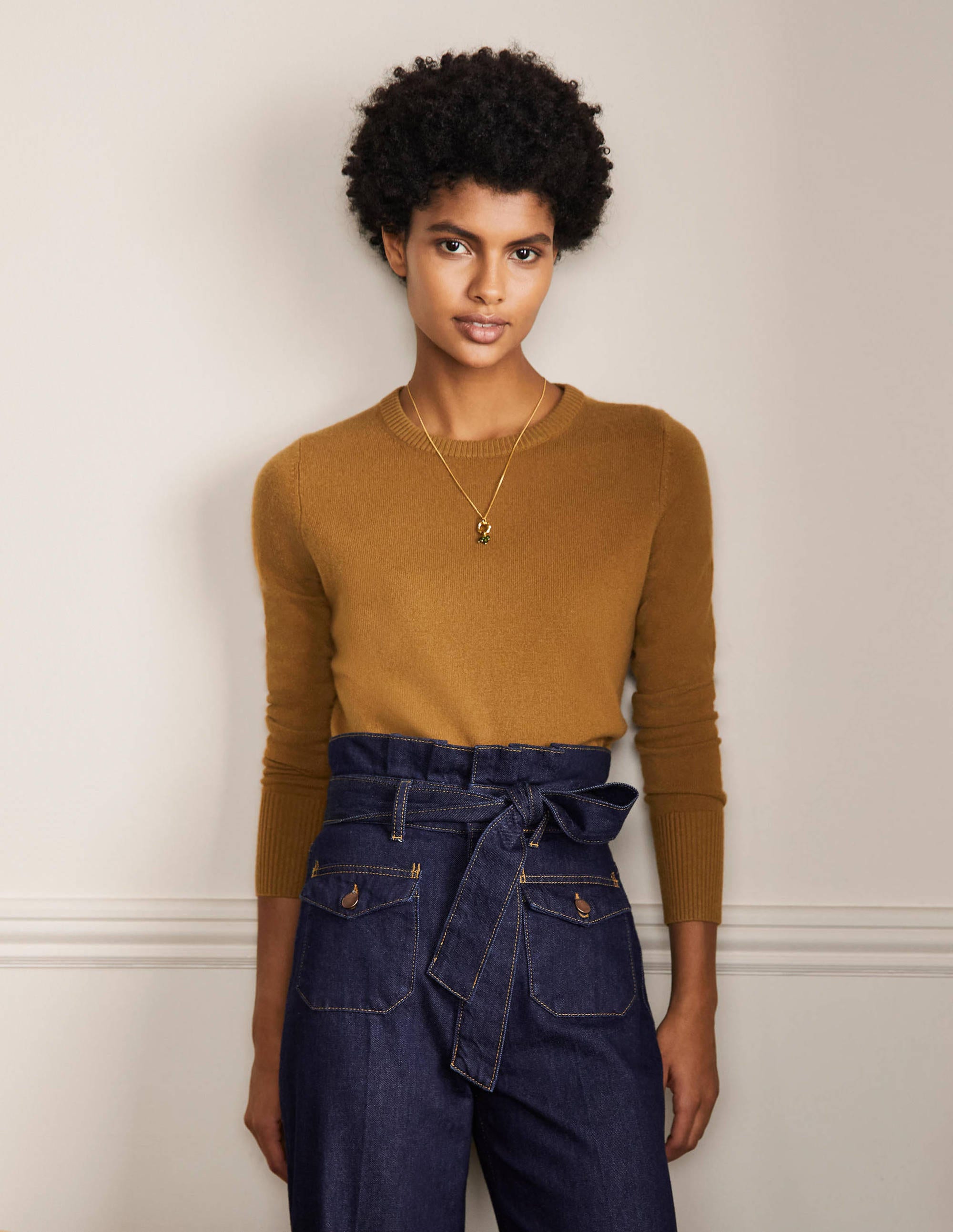 Pull col rond en cachemire BRN Femme Boden, Brown