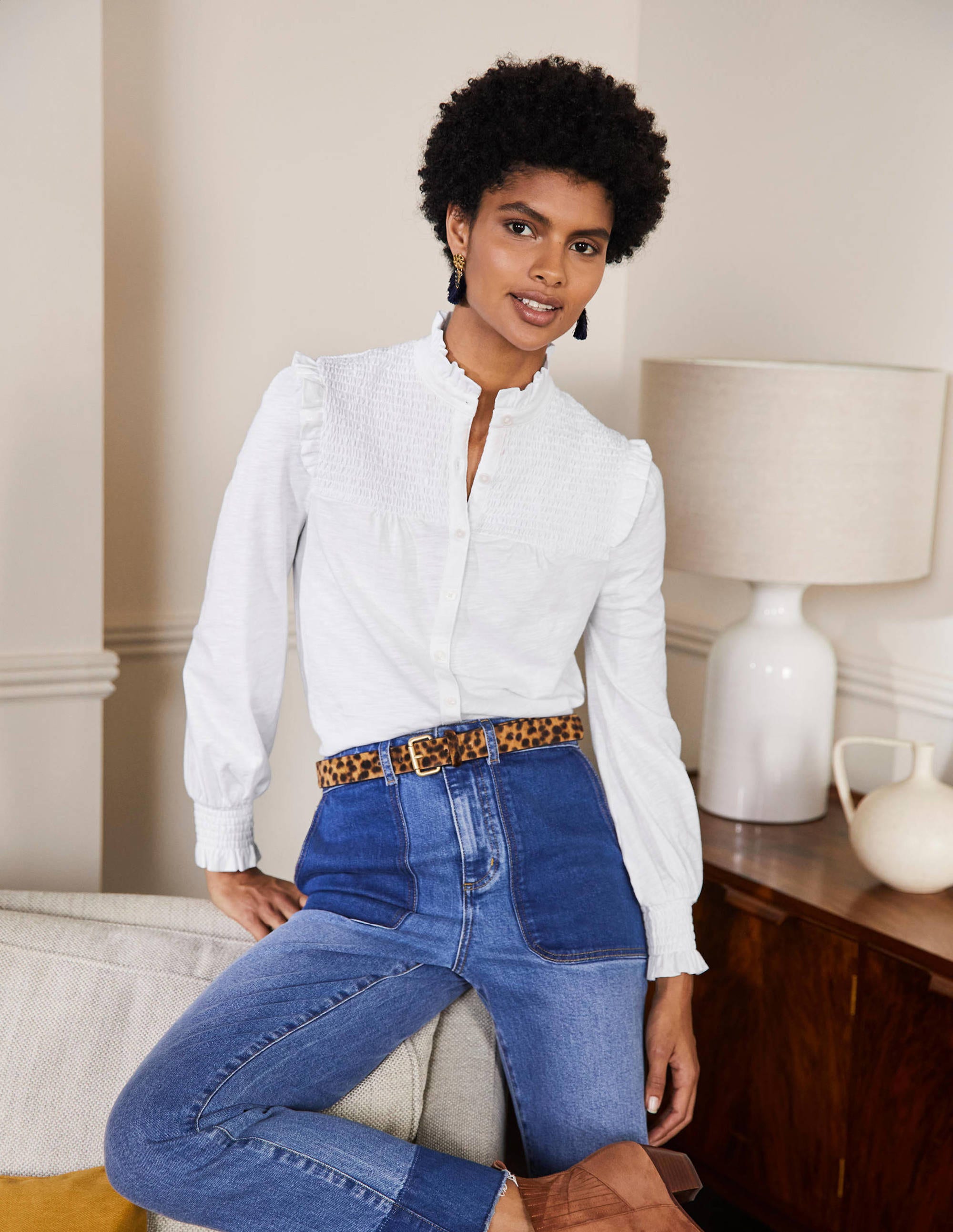 Chemise en jersey avec empiècement à smocks WHT Femme Boden, White