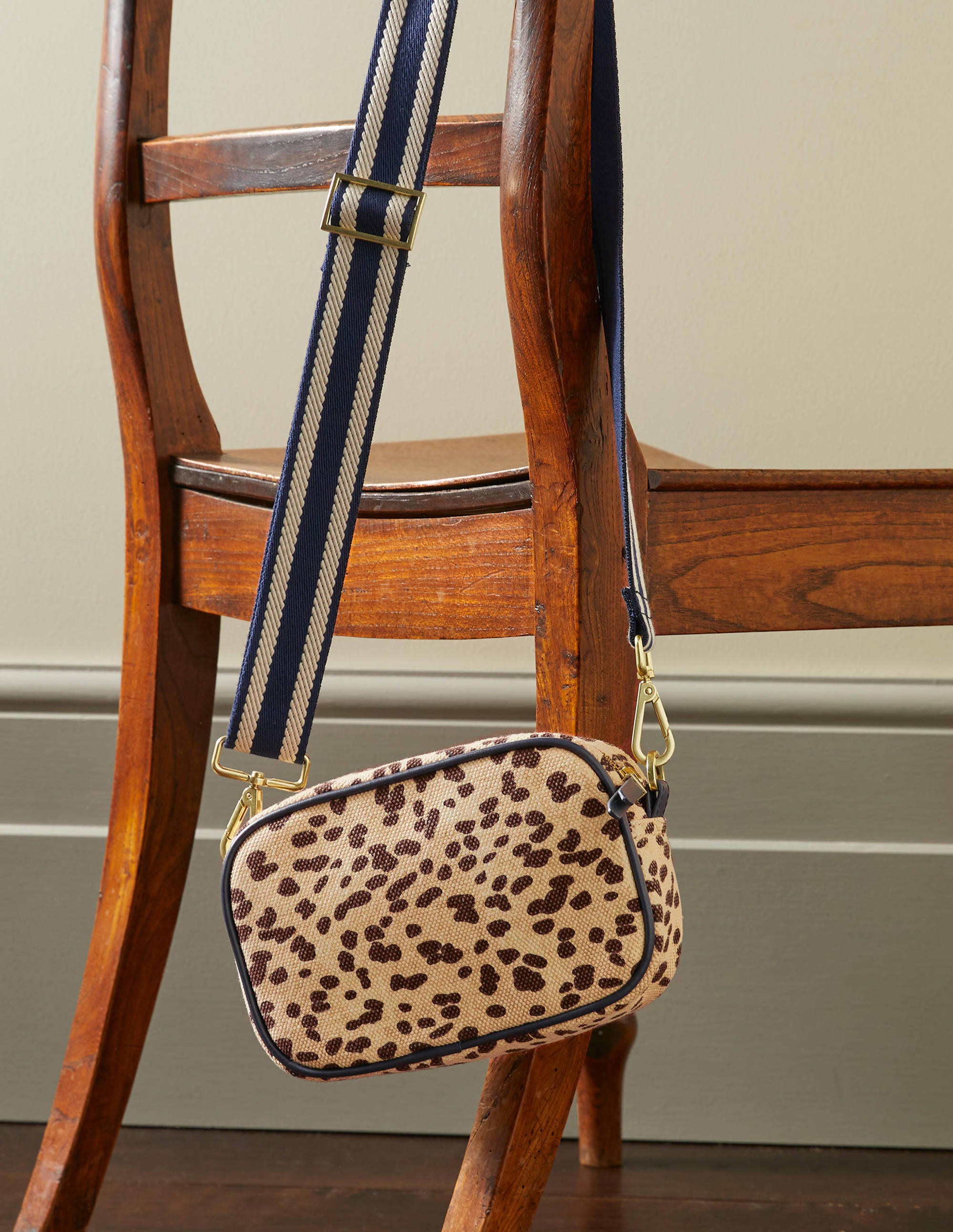 leopard crossbody handbag