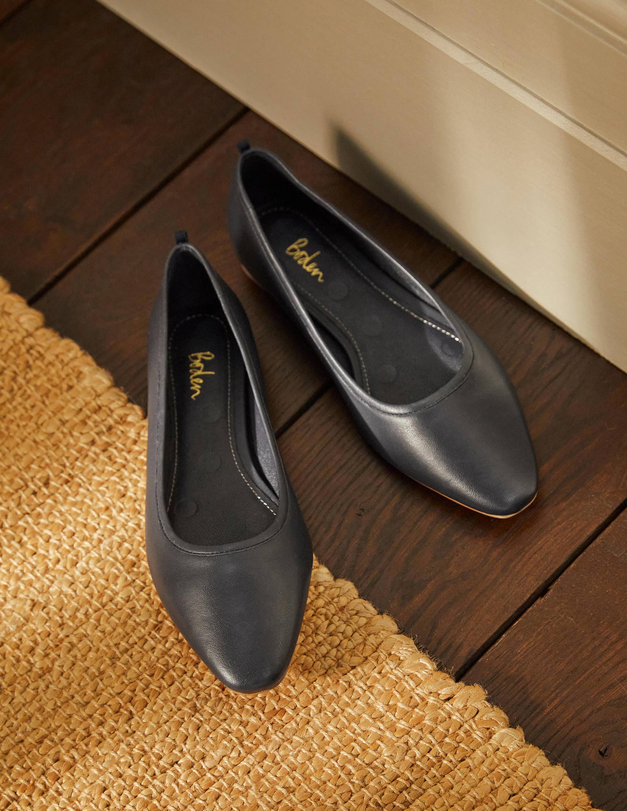 Ballerines à bout en amande NAV Femme Boden, Navy
