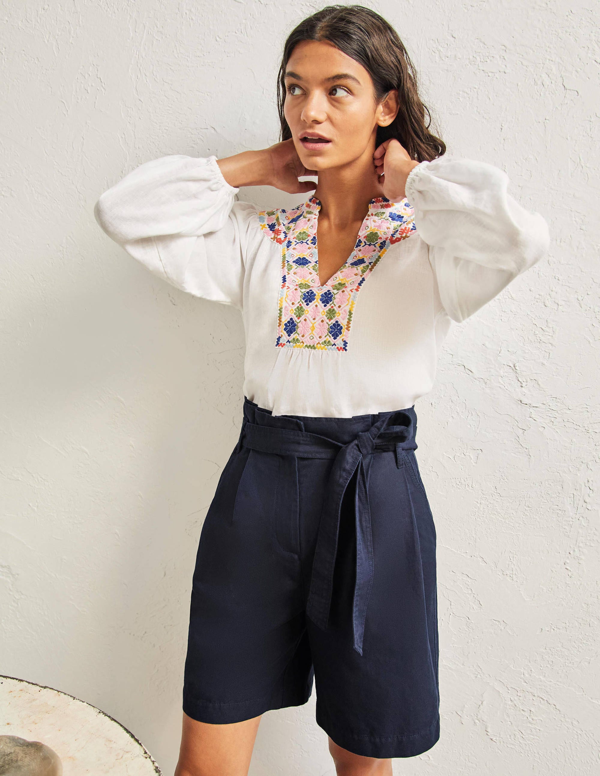 Short taille haute froncée NAV Femme Boden, Navy