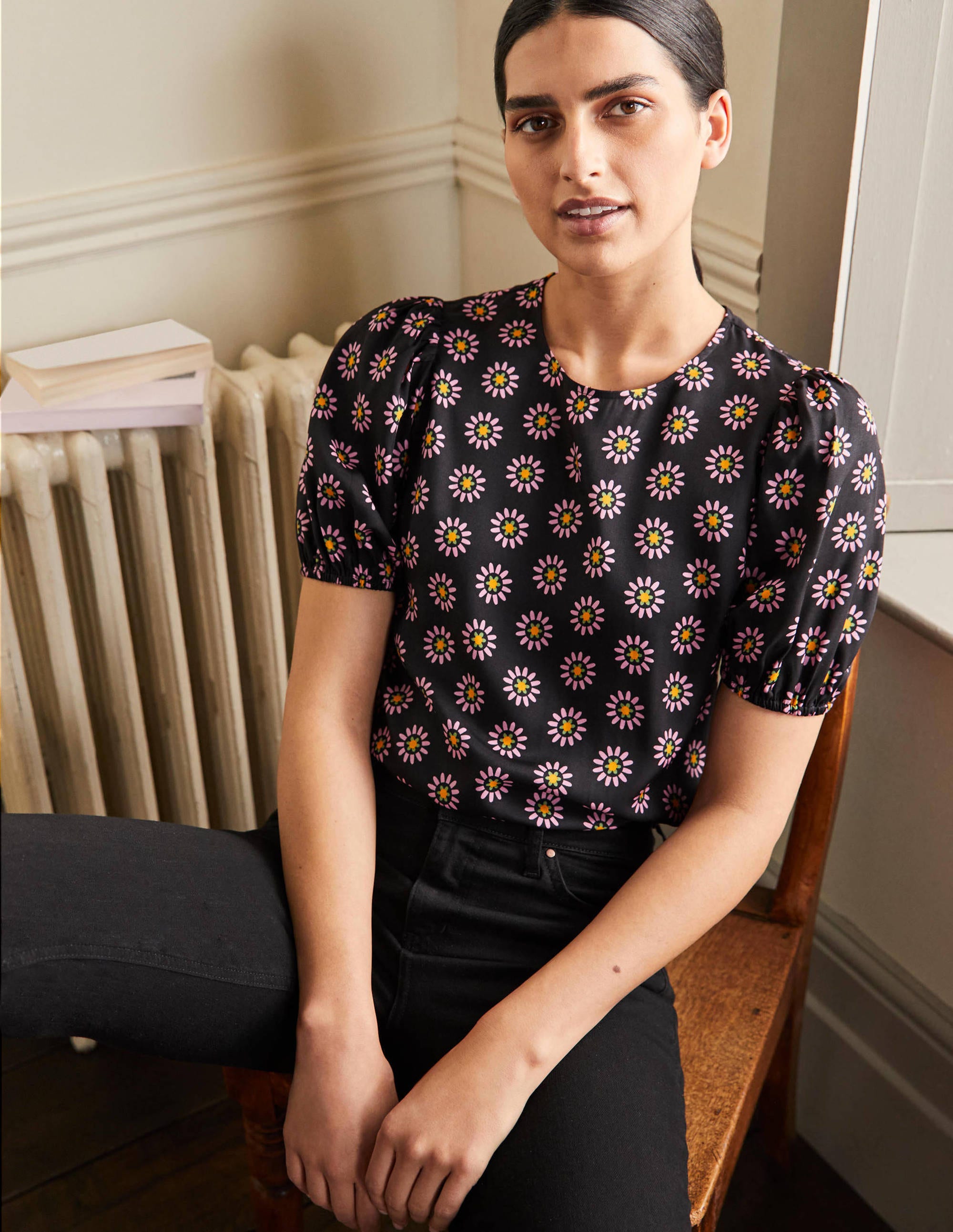 Top Adriana à manches bouffantes PNT Femme Boden, Black
