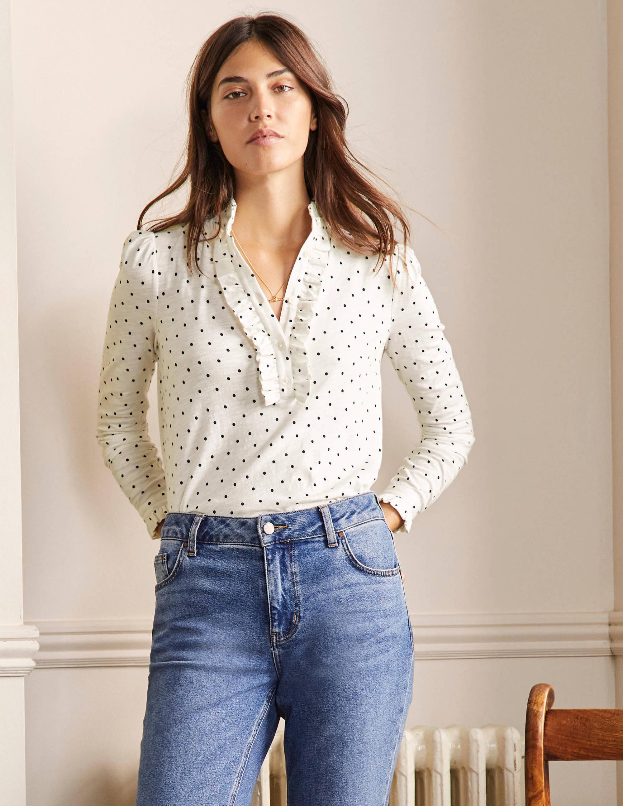 Top en jersey à devant volanté IVO Femme Boden, Ivory