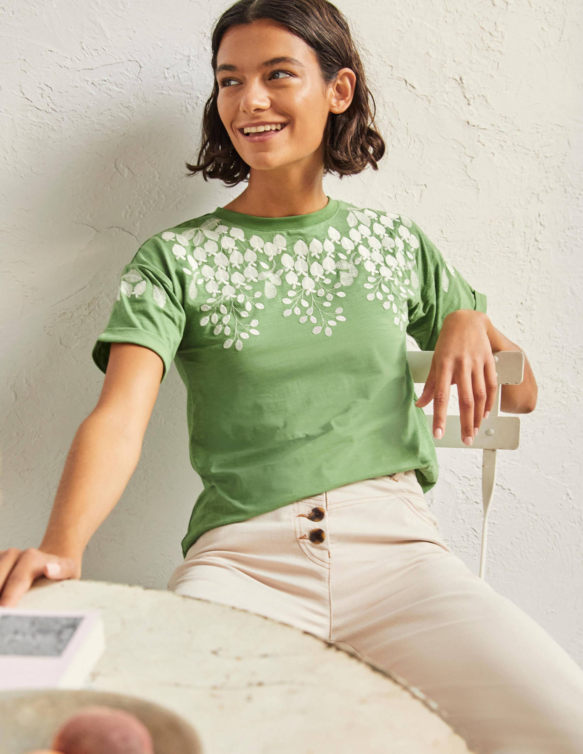 T-shirt avec revers aux manches GRN Femme Boden, Green