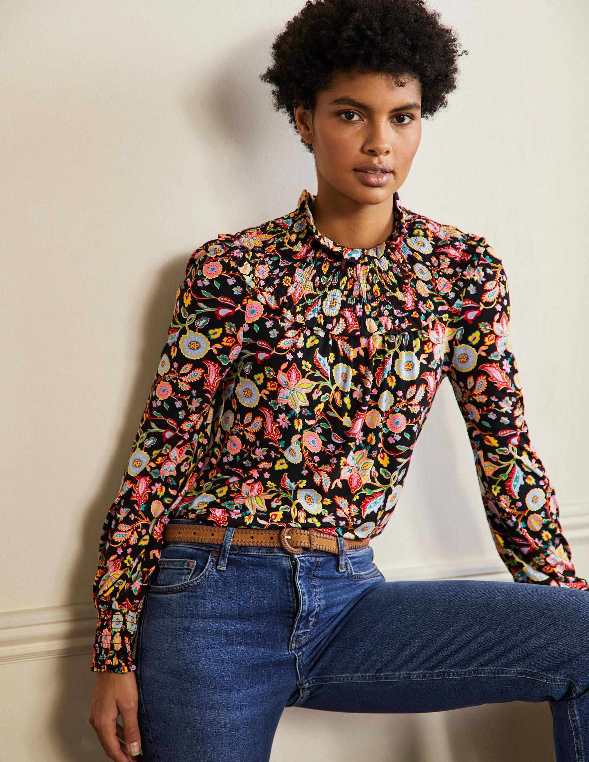 Top Isabel avec col à smocks BLK Femme Boden, Black
