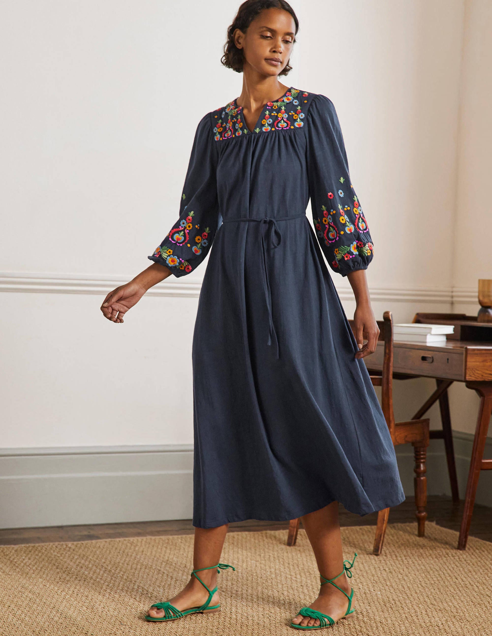 Robe midi brodée en jersey NAV Femme Boden, Navy