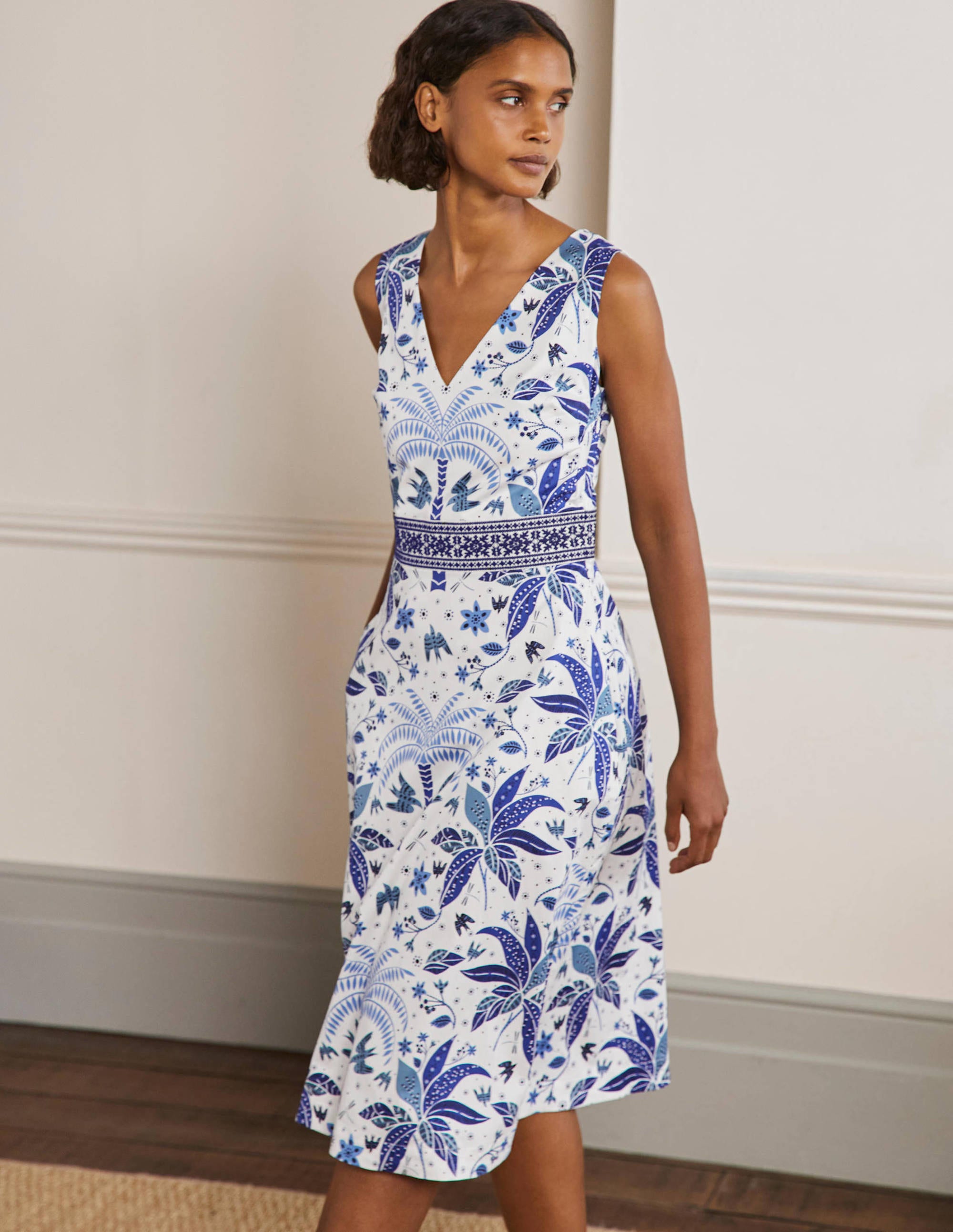 Robe midi brodée à la taille BLU Femme Boden, Blue