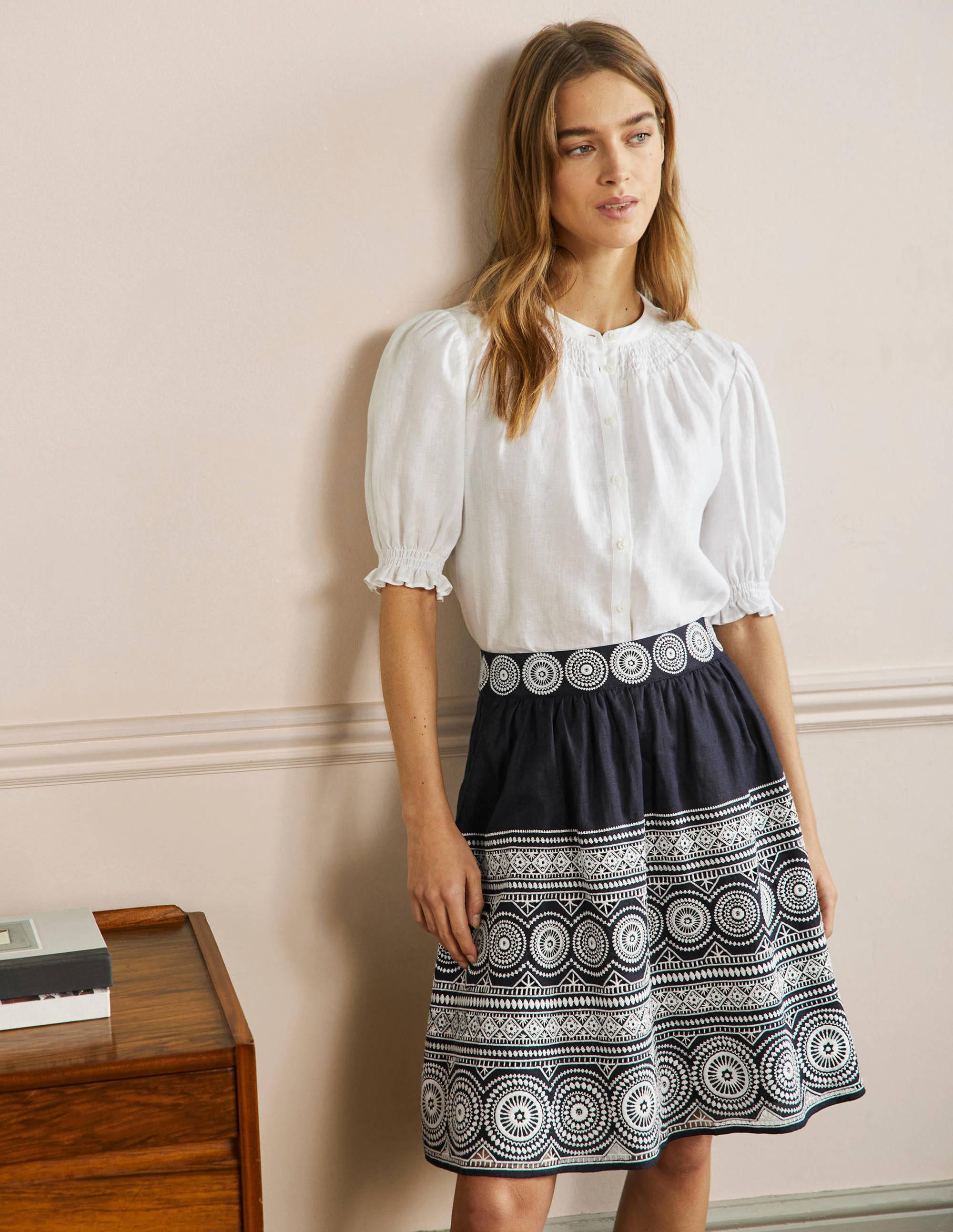 Jupe Tamsin brodée en lin NAV Femme Boden, Navy